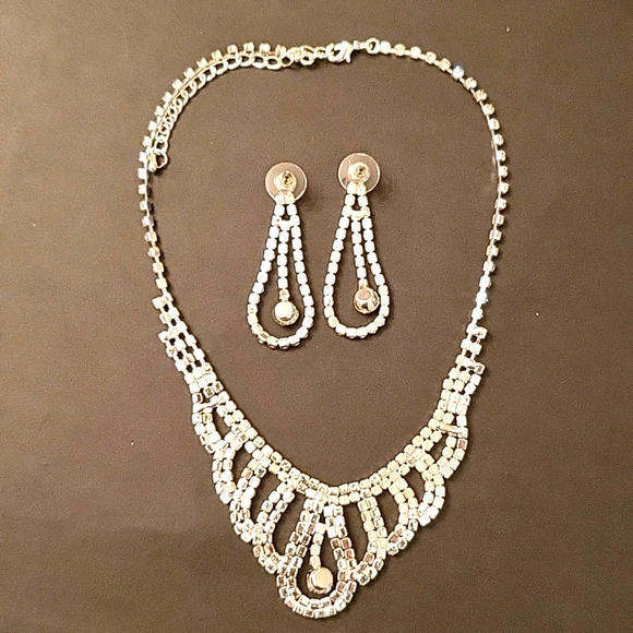 NEW Rhinestone Collar Necklace & Earrings Set! - Picture 10 of 11
